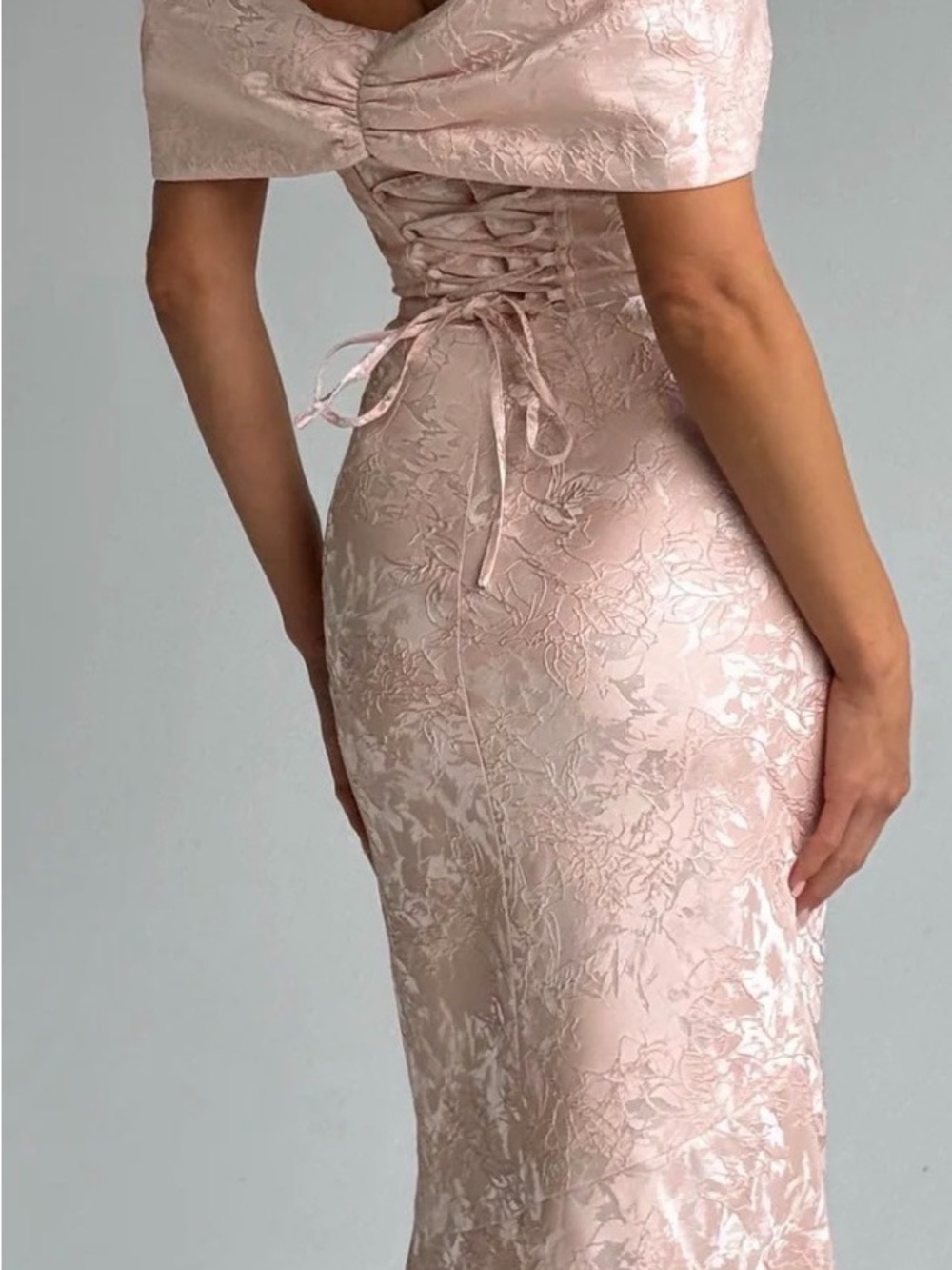 EMBERLY MAXI DRESS - SOFT PEACH Evening Gown - Picture 5 of 8